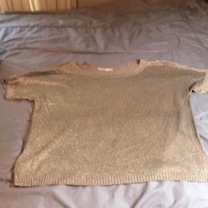 L Old Navy Shimmer Gold Light Weight S/S Sweater